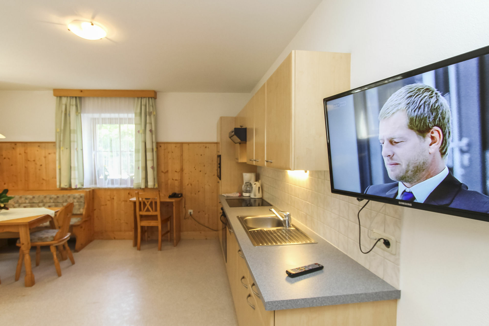Appartements Trinker เซลล์อัมเซ ภายนอก รูปภาพ